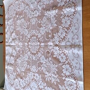 Intricate table covering